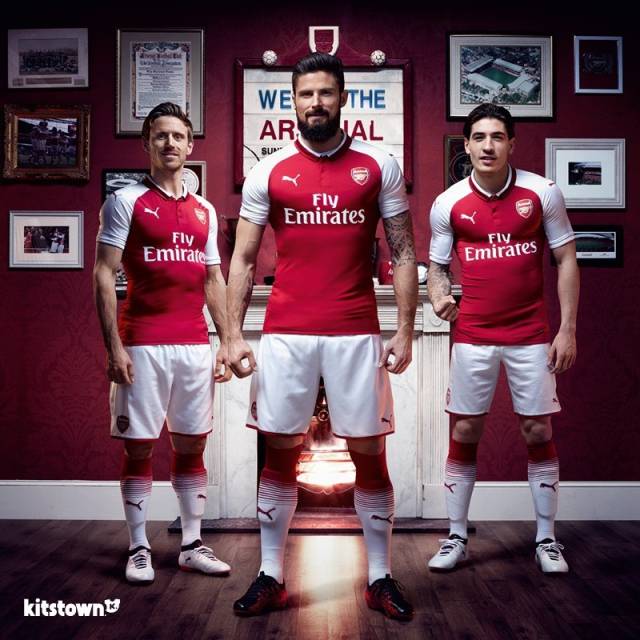 贝蒂斯迎战巴塞罗那：西甲第15轮焦点战一触即发！（西甲第15轮重头戏：贝蒂斯对阵巴塞罗那，开战在即！）