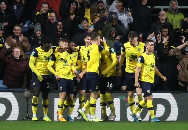 减压，图片报：多特高层几乎每周都与乔布进行单独交流（《图片报》：为减压，多特高层几乎每周与乔布单独沟通）