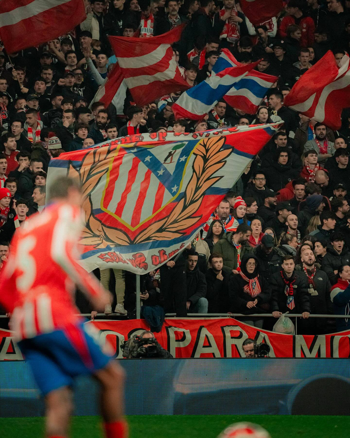 阿诺德西甲适应困难，肌肉损伤频繁，体能与技术对抗不适应，皇马医疗团队“伤仲永”魔咒再现。（阿诺德西甲适应受阻：肌肉伤频发、对抗节奏难匹配，皇马医疗“伤仲永”魔咒再现）