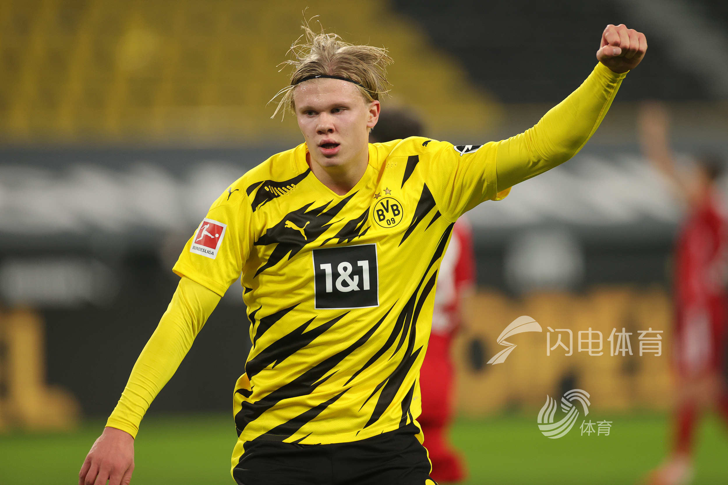 英媒：费迪南德称卢克-肖在曼联有重要地位，他需要证明自己