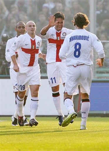 2025年度十大战报：国米4-3巴萨居首，国青遭绝杀无缘世青赛（2025年十大比赛盘点：国米4-3逆转巴萨登顶，国青遭绝杀憾失世青赛资格）