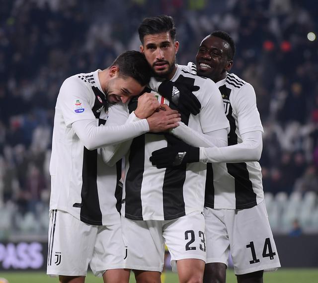 里昂15岁潜力中锋泽科维奇：崇拜哈兰德和DV9的左脚射手（里昂15岁锋线新星泽科维奇：左脚射术出众，偶像哈兰德与DV9）