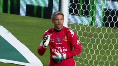 记者总结皇马2025：没有中场大脑纯靠天赋，阿隆索的球队缺乏风格（皇马2025评析：中场无核靠天赋硬撑，阿隆索球队缺少鲜明风格）