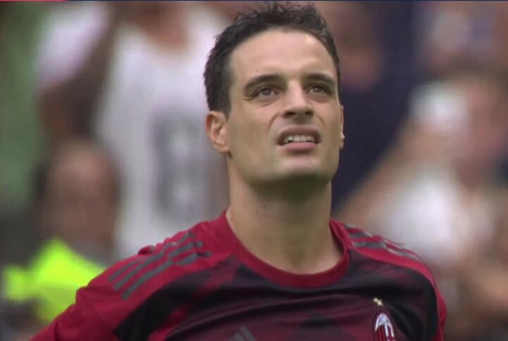 缺阵期间在板凳指挥对你领导力有帮助吗？杰威：他们根本不听（缺阵坐板凳指挥能提升领导力？杰威：他们根本不听）