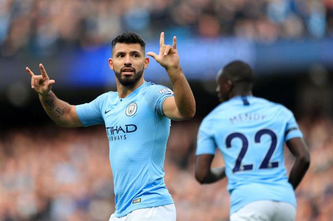 托蒂：说C罗的坏话只能说明你在嫉妒他，他和梅西的水平相当（托蒂：抹黑C罗只是出于嫉妒，他与梅西实力不相上下）